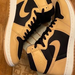 Jordan 1 high “heirloom” size 10.5